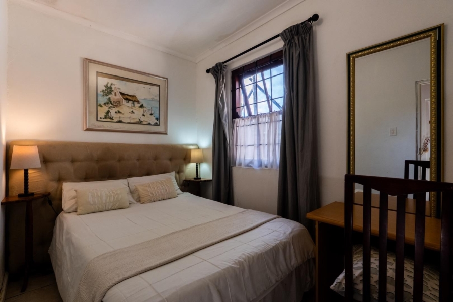 7 Bedroom Property for Sale in Cloetesville Western Cape